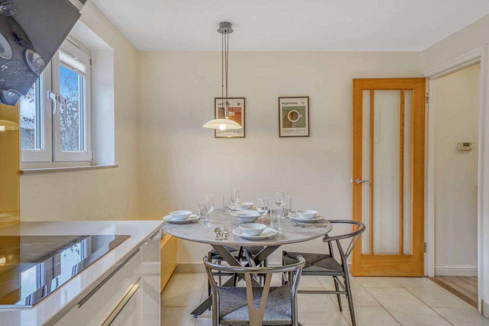 Executive 4 Bedroom Town House In Canada Water Free Wifi & Parking By City Stay Aparts Londen Buitenkant foto