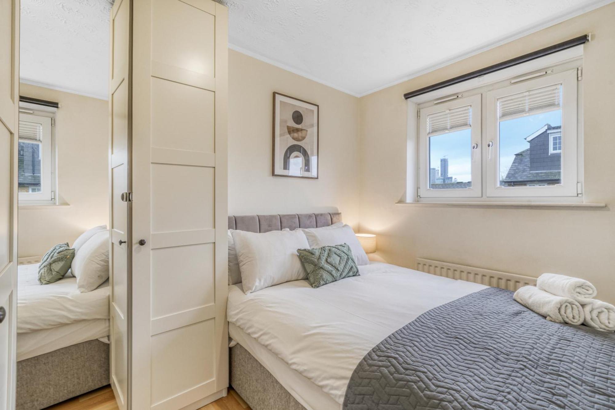 Executive 4 Bedroom Town House In Canada Water Free Wifi & Parking By City Stay Aparts Londen Buitenkant foto